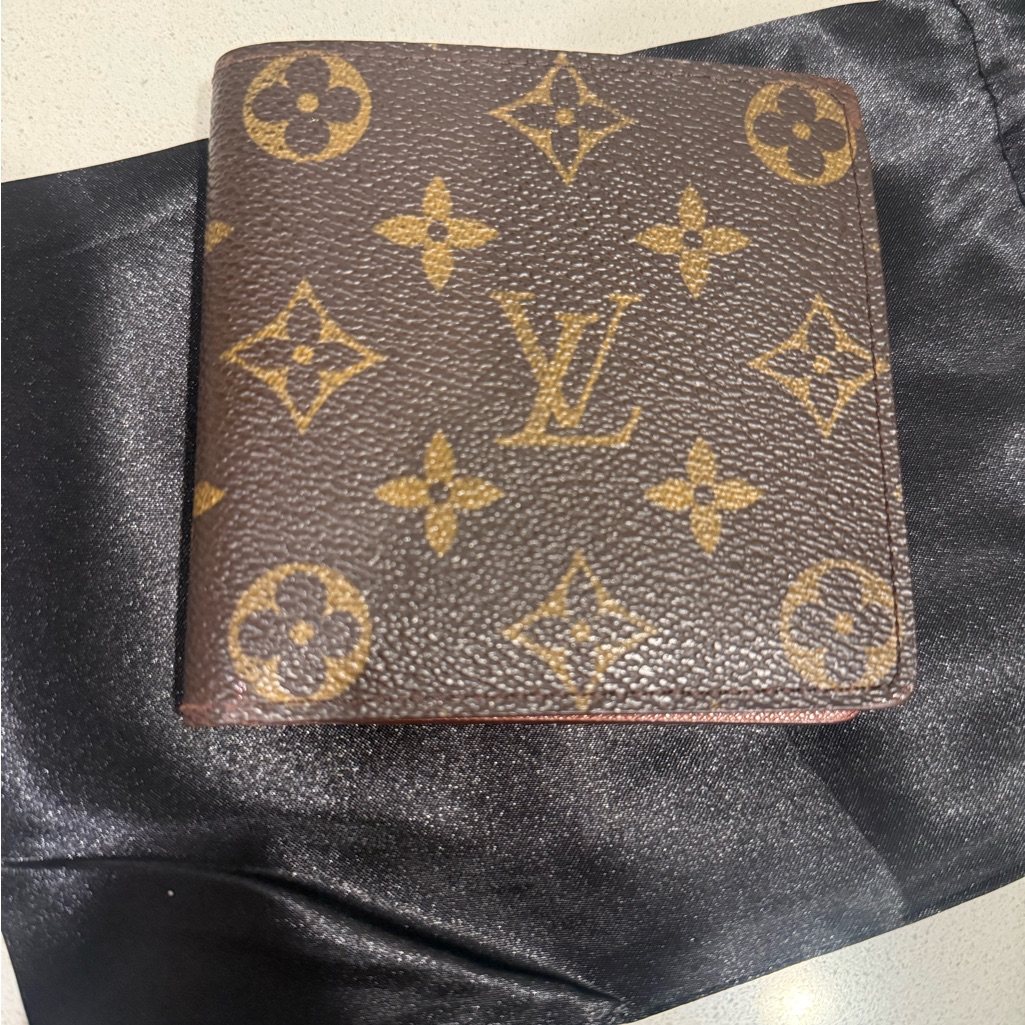 Louis Vuitton Brown And Gold Monogram Card Holder